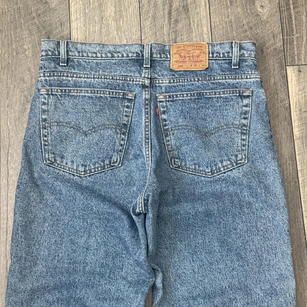 Vintage 90s Levis 550 Relaxed Fit Jeans Mens 38x30 Light Wash Blue Denim Tapered